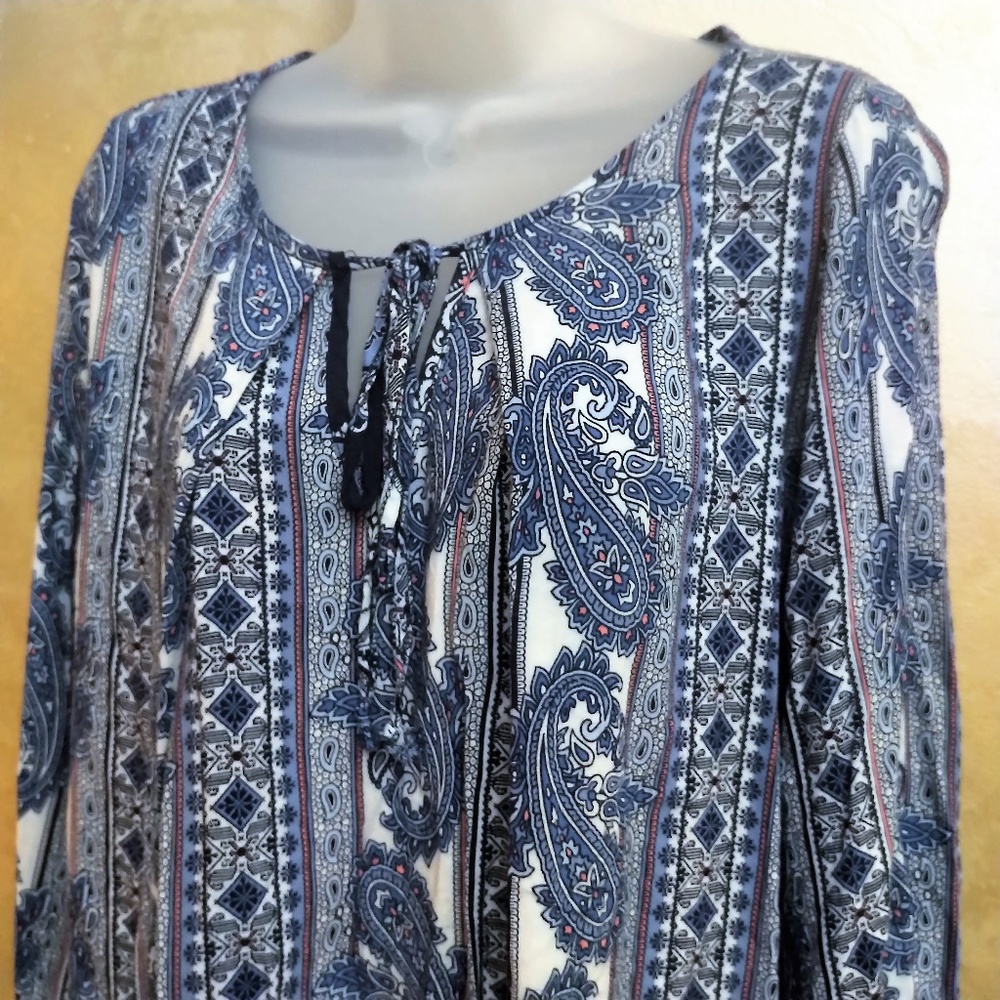 Andree Tunic Blouse Like New L - Picture 2 of 5